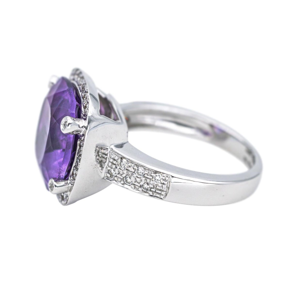 Bague Cocktail POIRAY "Filles Antik" en or blanc, améthyste et diamants - Castafiore