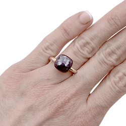 Bague Cocktail POMELLATO "Nudo Classic" en or blanc, or rose et grenat - Castafiore