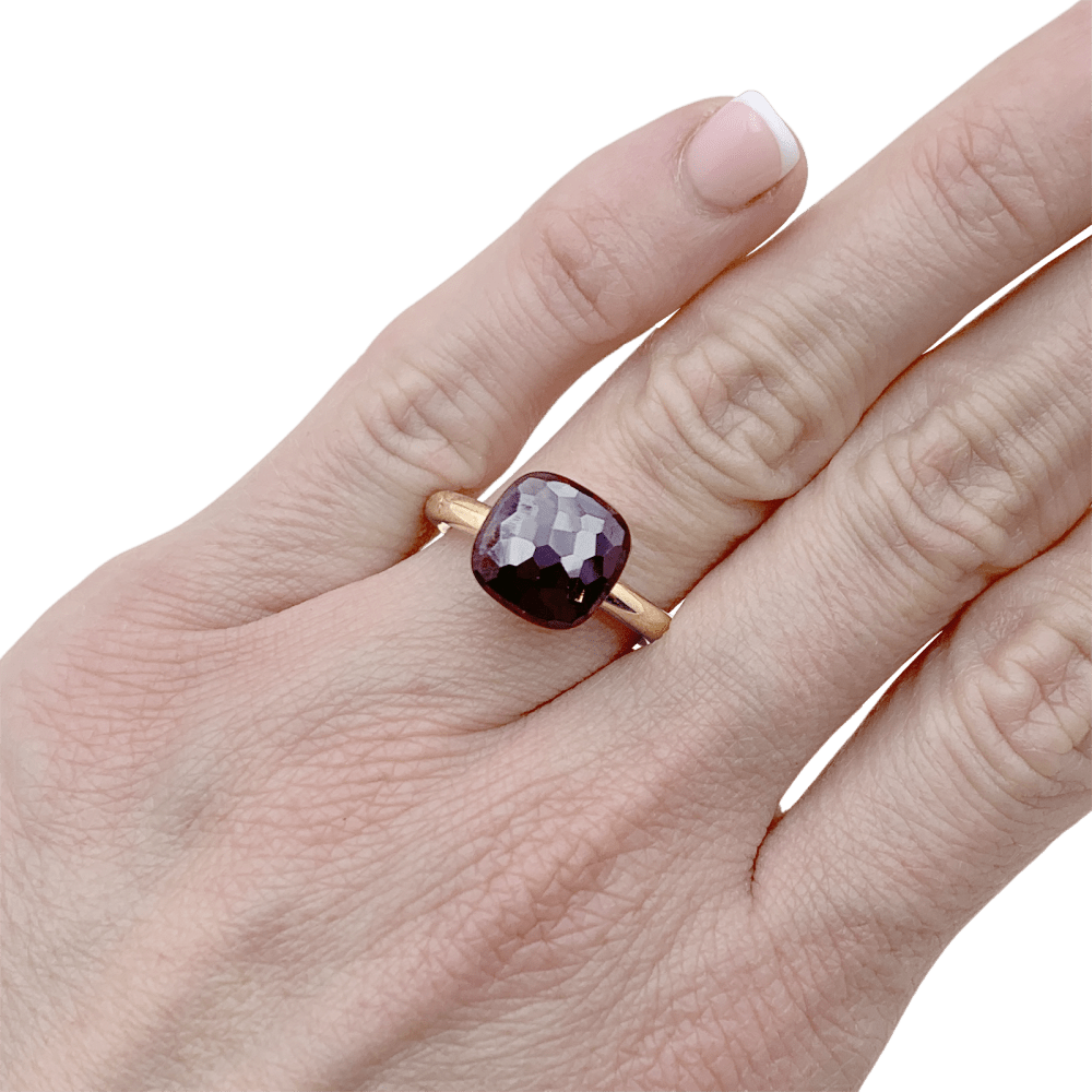 Bague Cocktail POMELLATO "Nudo Classic" en or blanc, or rose et grenat - Castafiore