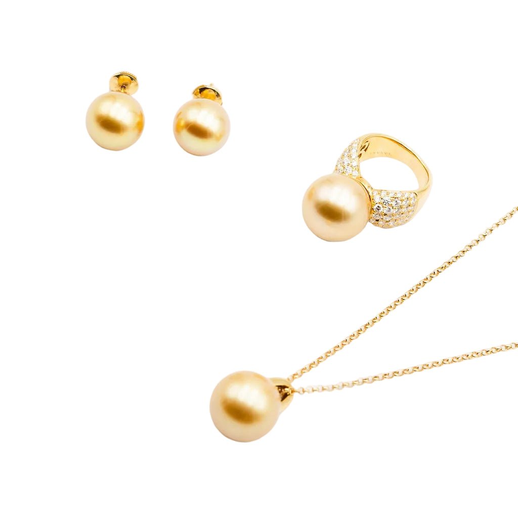 Bague Cocktail TASAKI en or jaune, perle et diamants - Castafiore