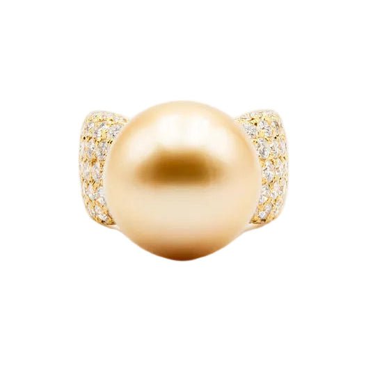 Bague Cocktail TASAKI en or jaune, perle et diamants - Castafiore