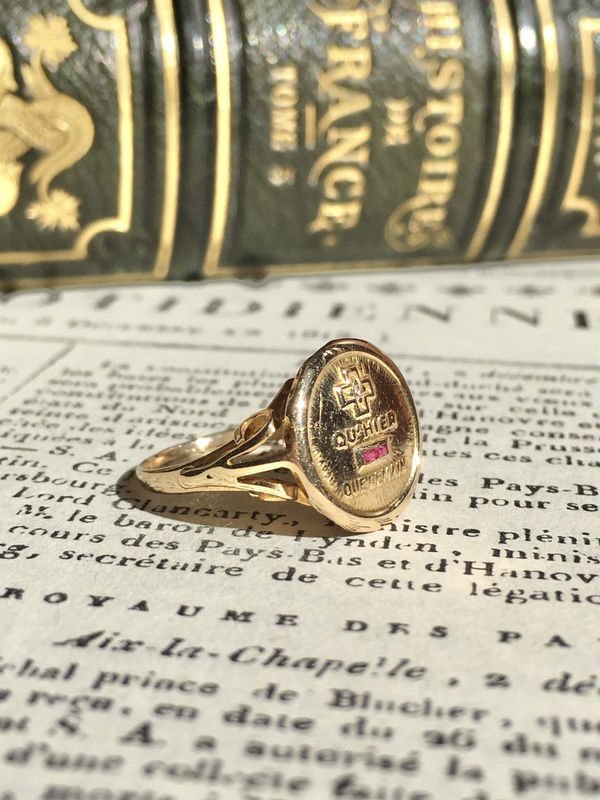 Bague d’amour Augis en or jaune 18K - Castafiore