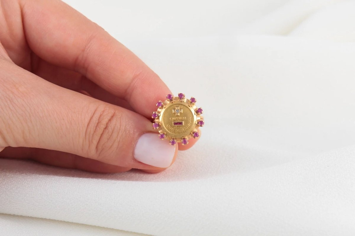 Bague d’Amour Augis en Or, Rubis et Saphirs Roses, Plus Hier Moins Demain, A. Augis - Castafiore
