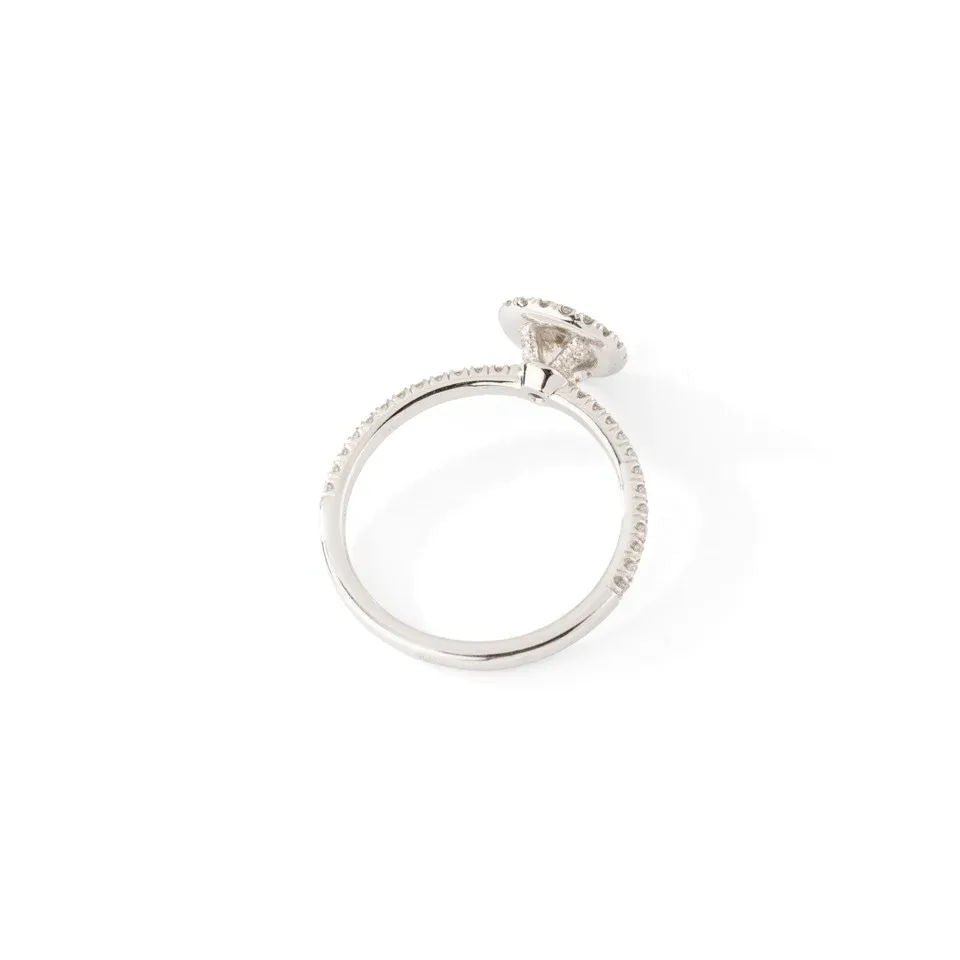 Bague de fiançailles en or blanc ornée de diamants. - Castafiore