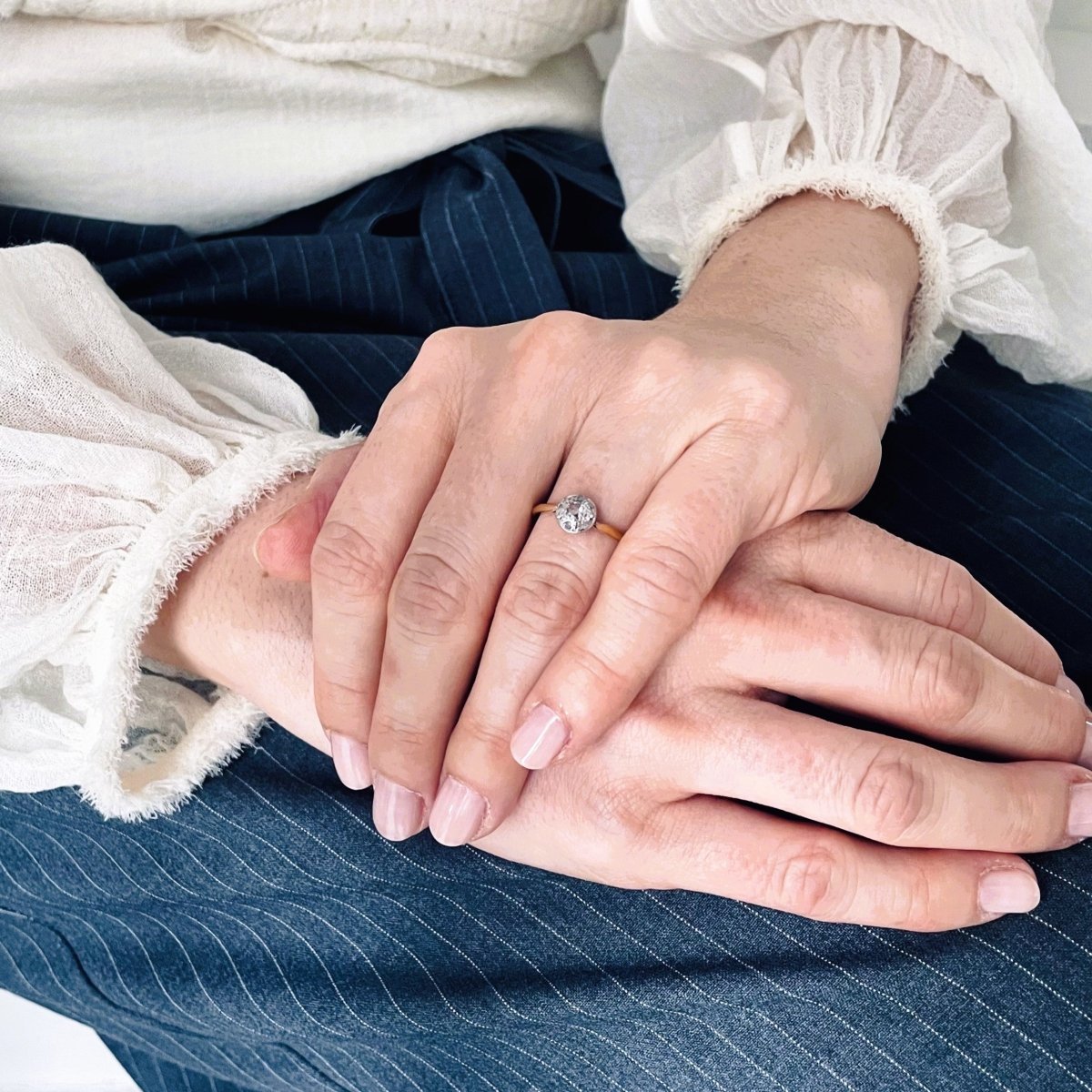 Bague de fiançailles en or jaune, platine, et diamants - Castafiore