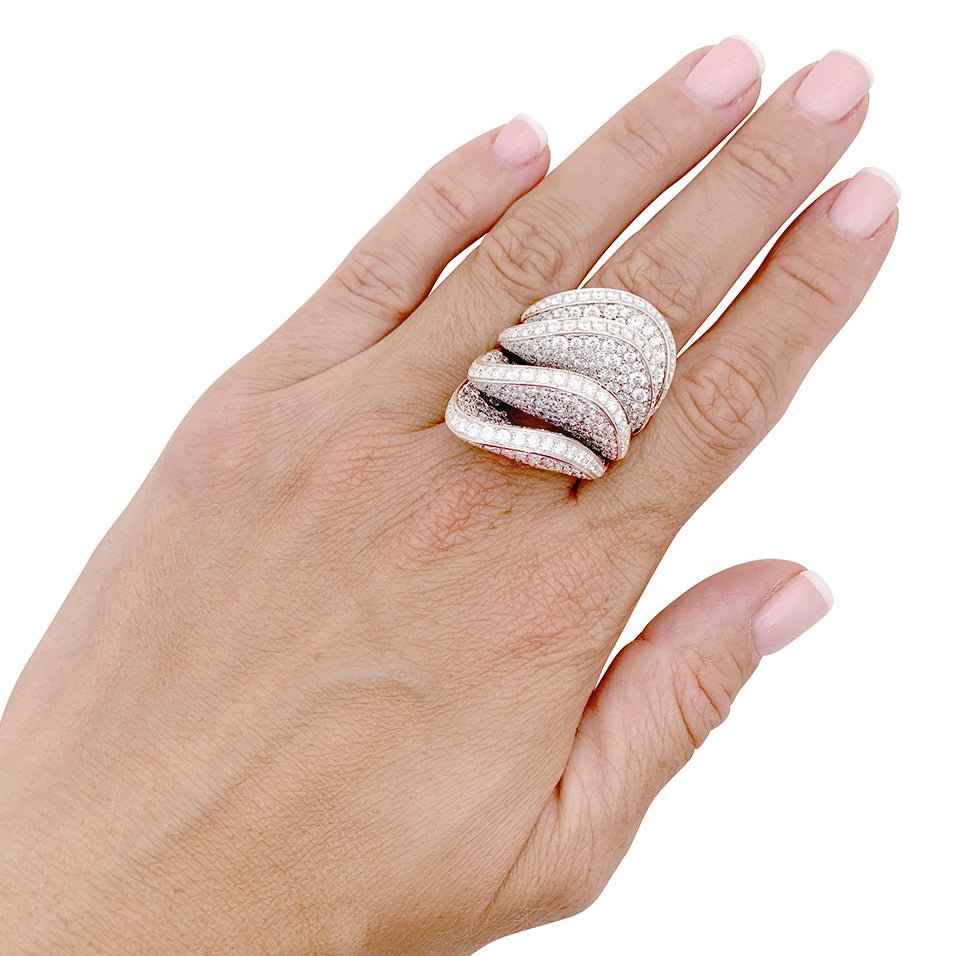 Bague De Grisogono "Onde" en or blanc et diamants - Castafiore