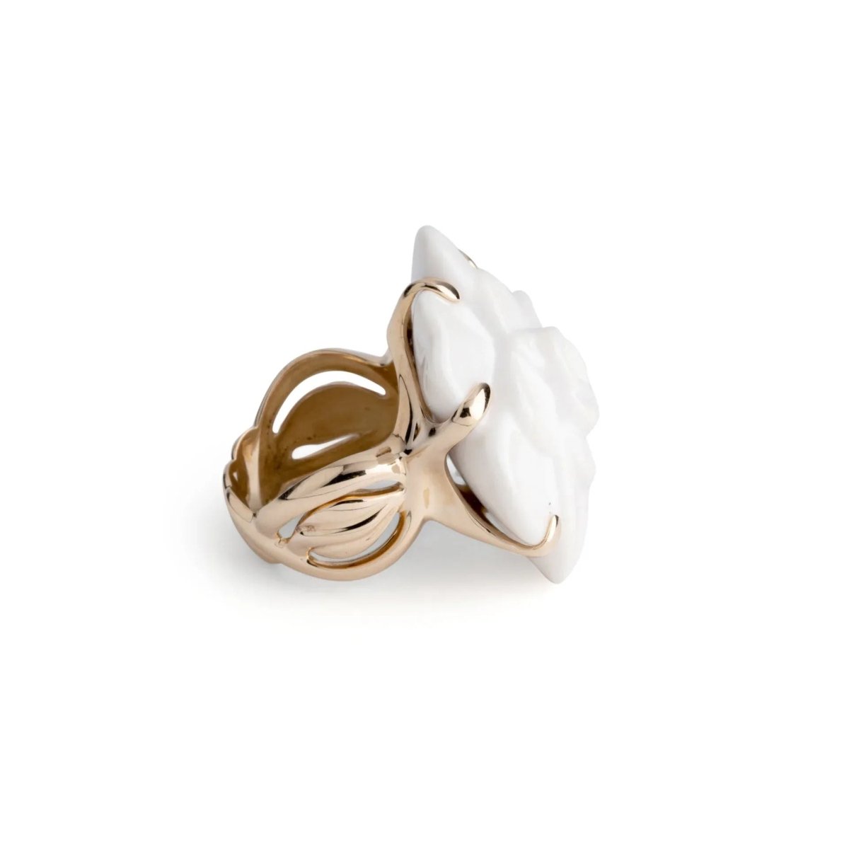 Bague de la maison Chanel Modèle Camélia - Castafiore