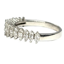 Bague demi - alliance en or blanc et diamant - Castafiore