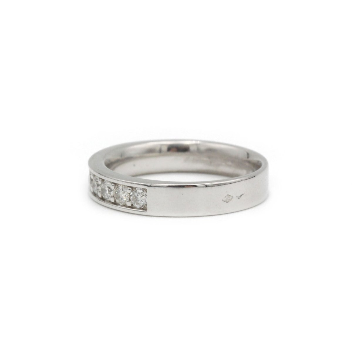Bague demi alliance en or blanc et diamants - Castafiore