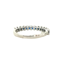 Bague Demi alliance en or blanc et saphirs - Castafiore