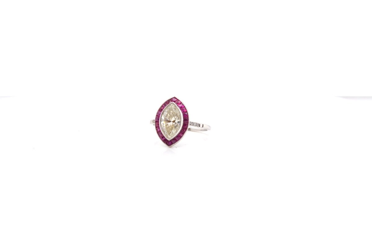 Bague diamant navette en or 18K - Castafiore