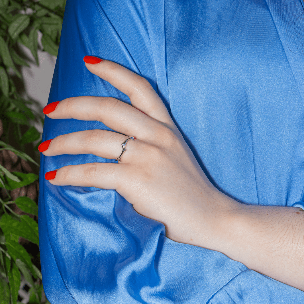 Bague DIOR "Bois de Rose" en or blanc - Castafiore