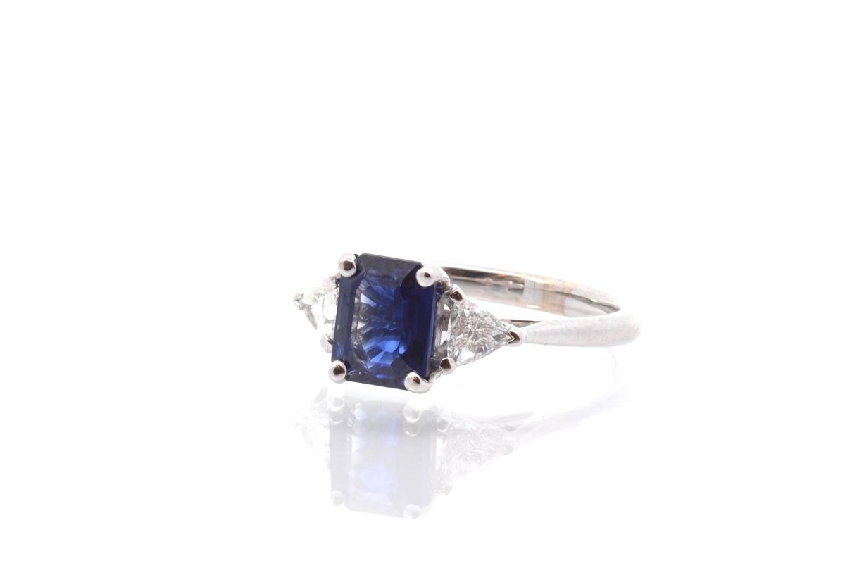 Bague d'occasion saphir et diamants triangles en or - Castafiore
