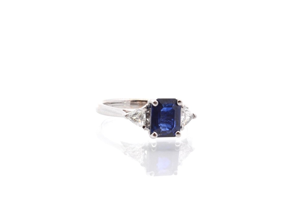 Bague d'occasion saphir et diamants triangles en or - Castafiore
