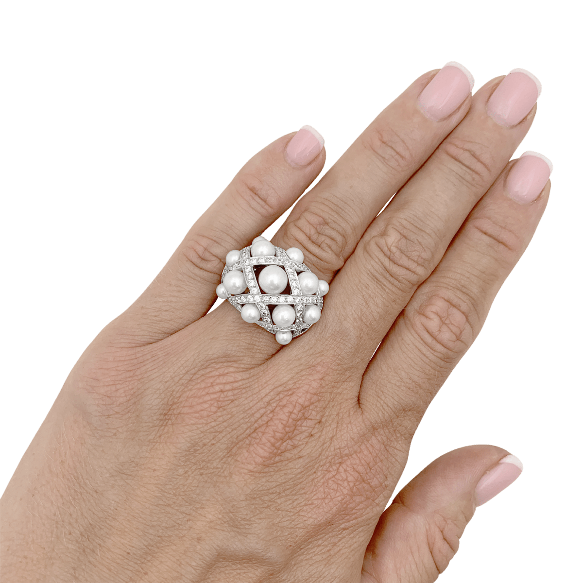Bague Dôme CHANEL "Baroque" en or blanc, perles et diamants - Castafiore