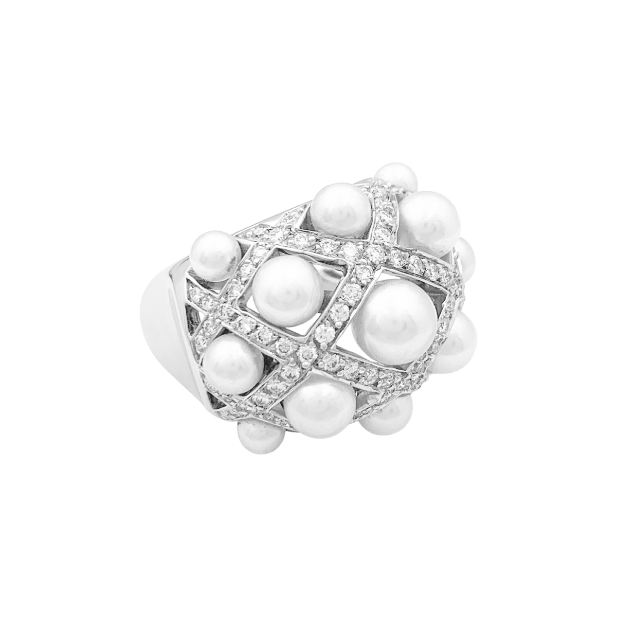 Bague Dôme CHANEL "Baroque" en or blanc, perles et diamants - Castafiore