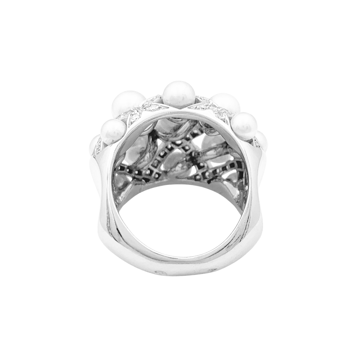 Bague Dôme CHANEL "Baroque" en or blanc, perles et diamants - Castafiore