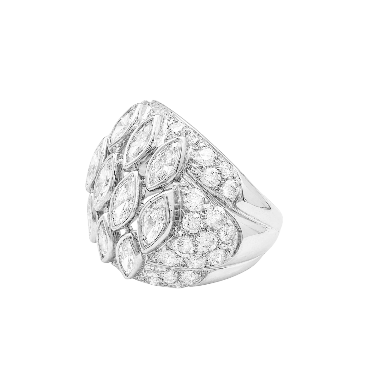 Bague Dôme en or blanc et diamants - Castafiore
