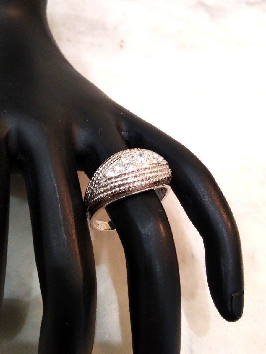 Bague Dôme en or blanc et diamants - Castafiore