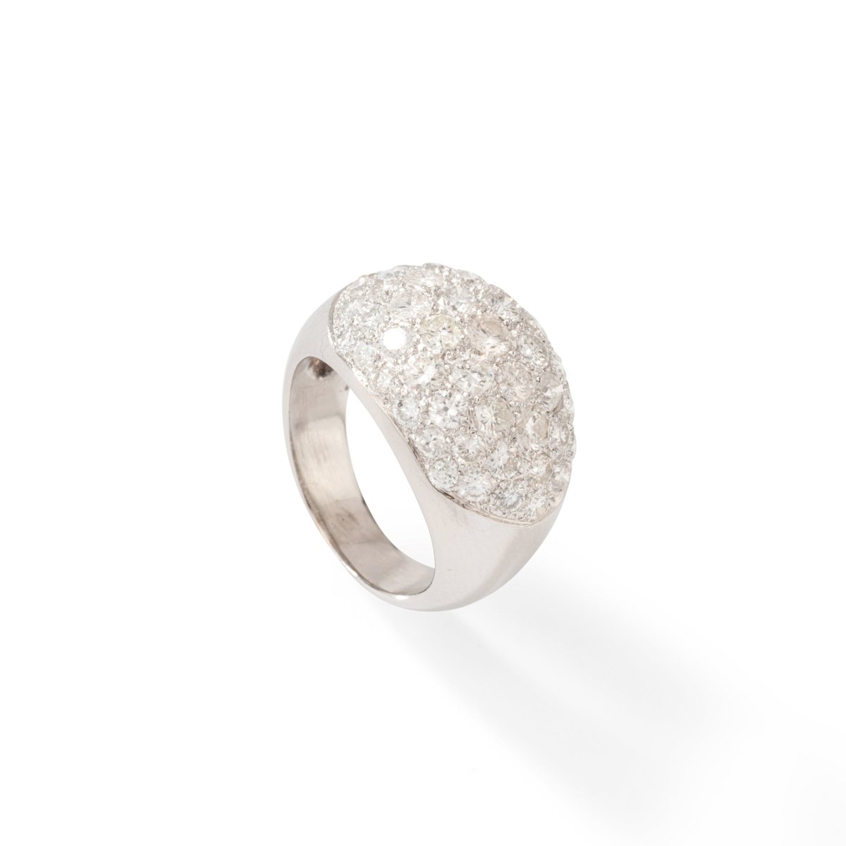 Bague Dôme en or blanc et diamants - Castafiore