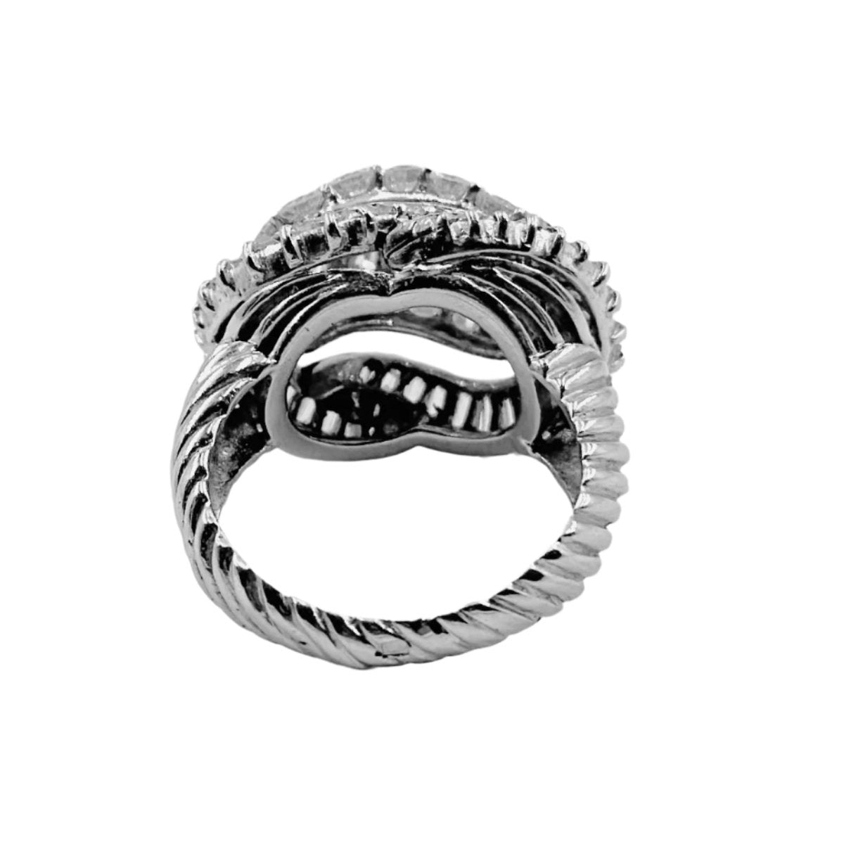 Bague dôme en or blanc et diamants - Castafiore
