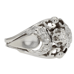 Bague Dôme en or blanc et diamants - Castafiore