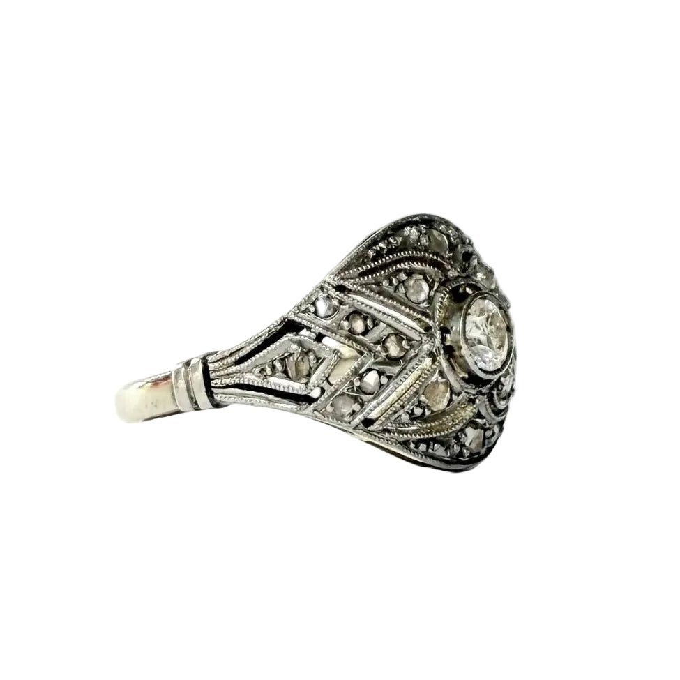 Bague Dôme en or blanc et diamants - Castafiore