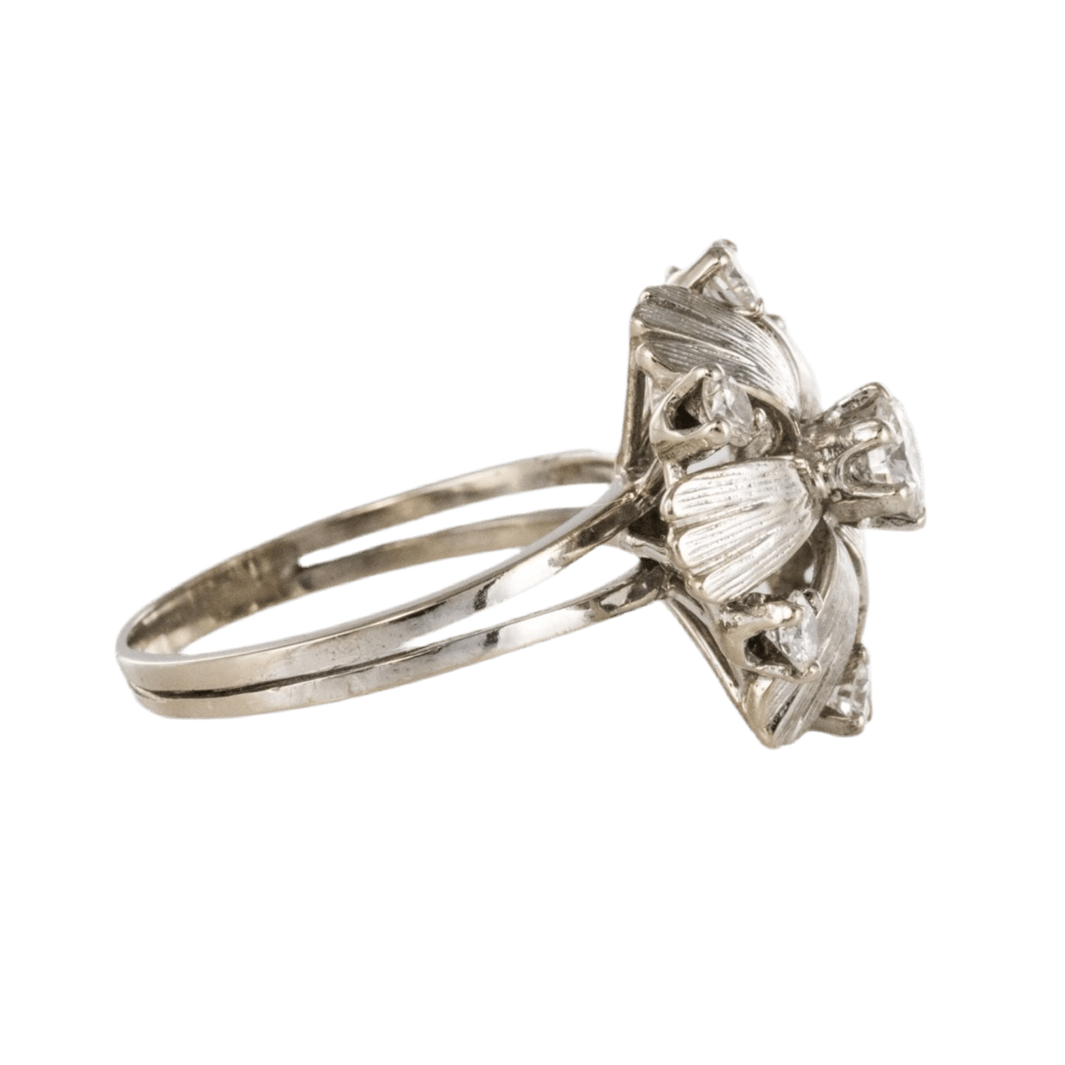 Bague Dôme en or blanc et diamants - Castafiore