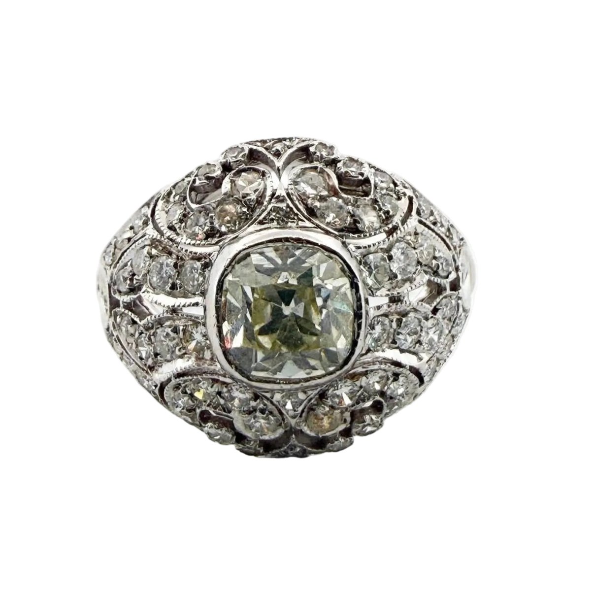 Bague Dôme en or blanc et diamants - Castafiore