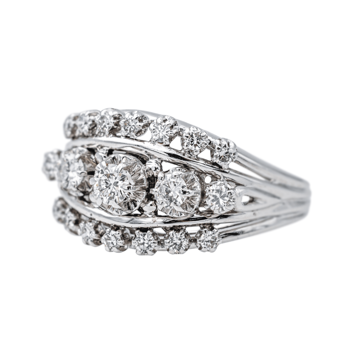 Bague Dôme en or blanc, platine et diamants - Castafiore