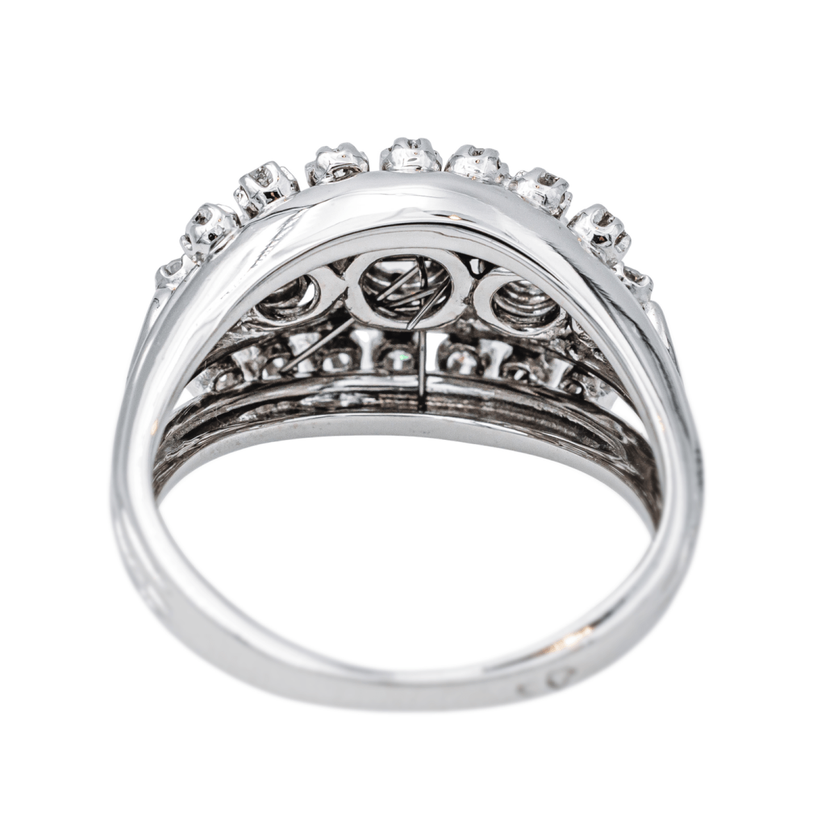 Bague Dôme en or blanc, platine et diamants - Castafiore