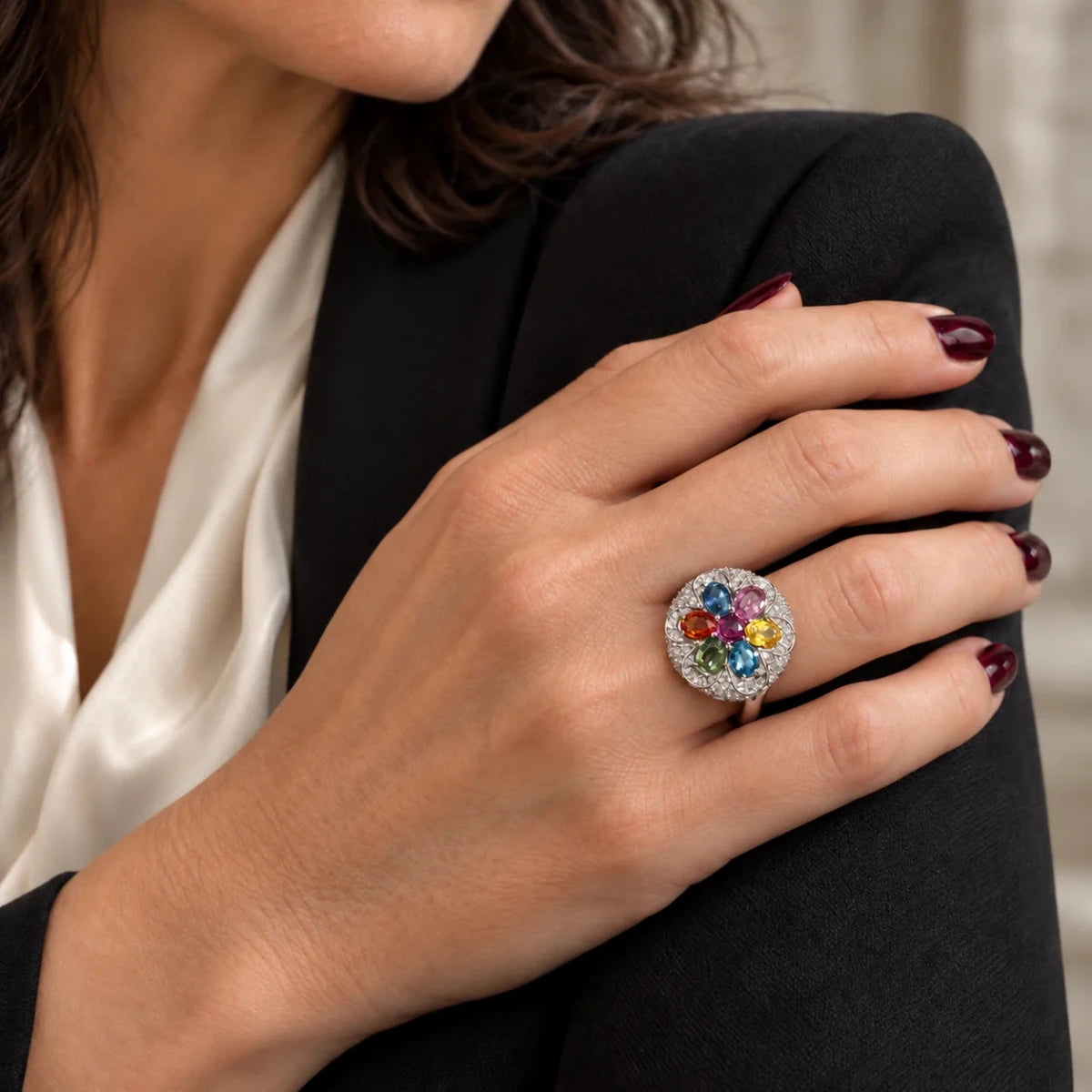 Bague Dôme en or blanc, saphirs et diamants - Castafiore