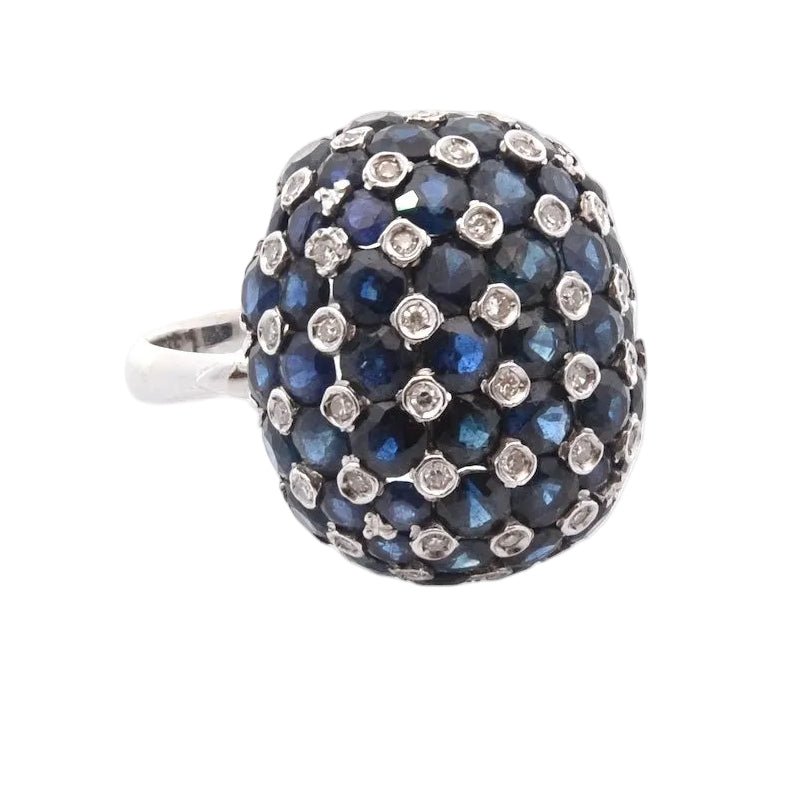 Bague Dôme en or blanc, saphirs et diamants - Castafiore