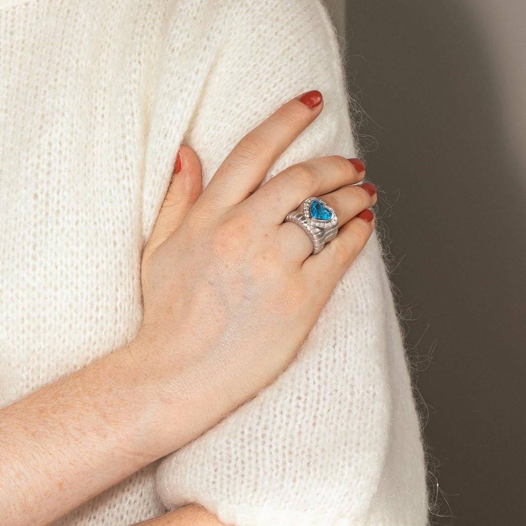 Bague Dôme en or blanc, topaze et diamants - Castafiore