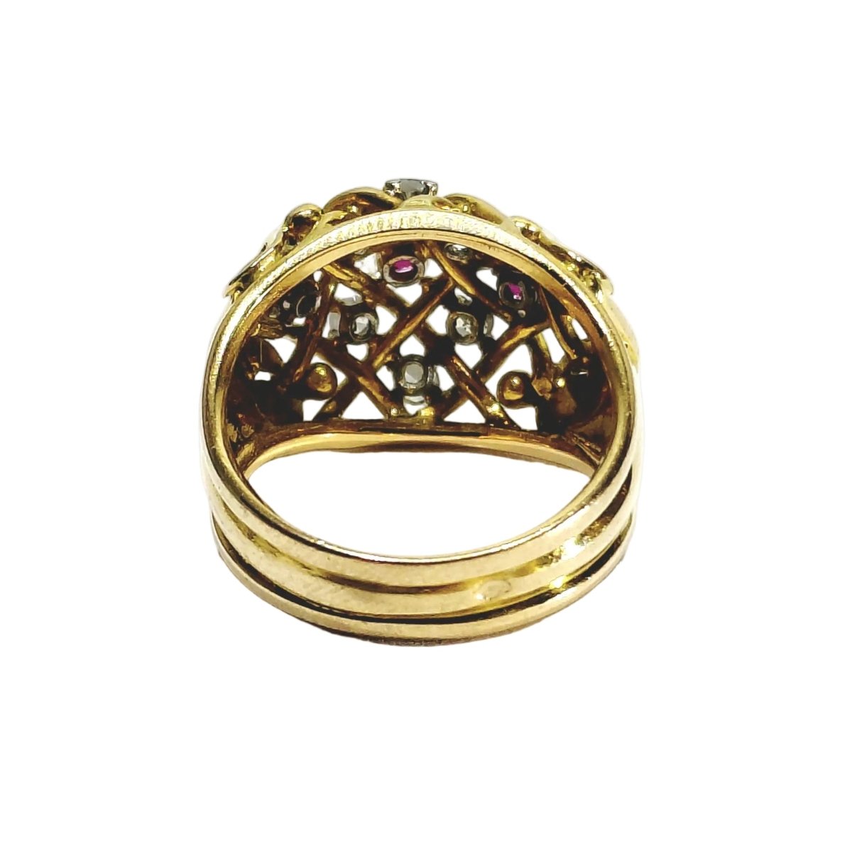 Bague Dôme en or champagne, rubis et diamants - Castafiore
