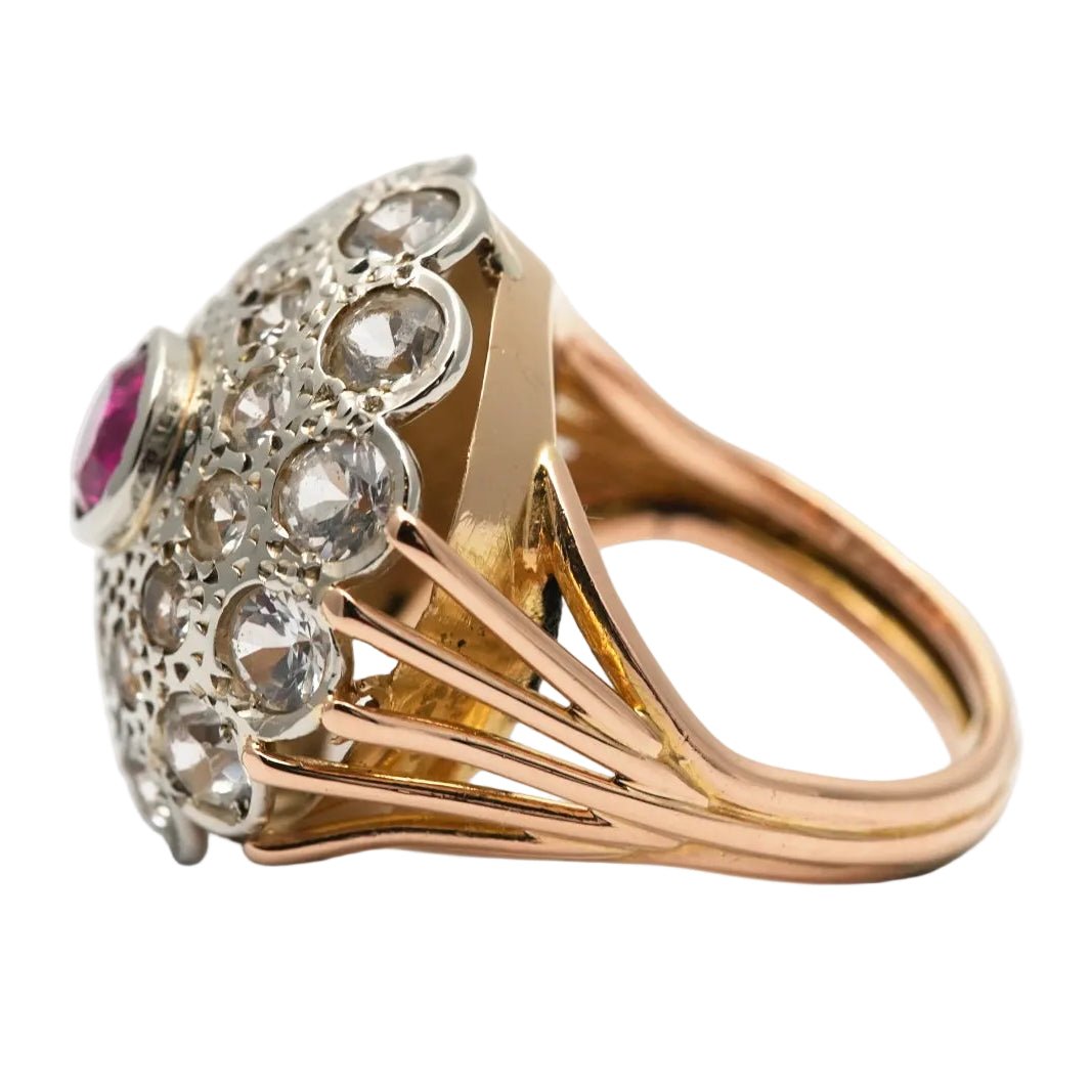 Bague Dôme en or jaune, argent, rubis et saphirs - Castafiore