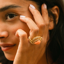 Bague Dôme en or jaune, corail et diamants - Castafiore