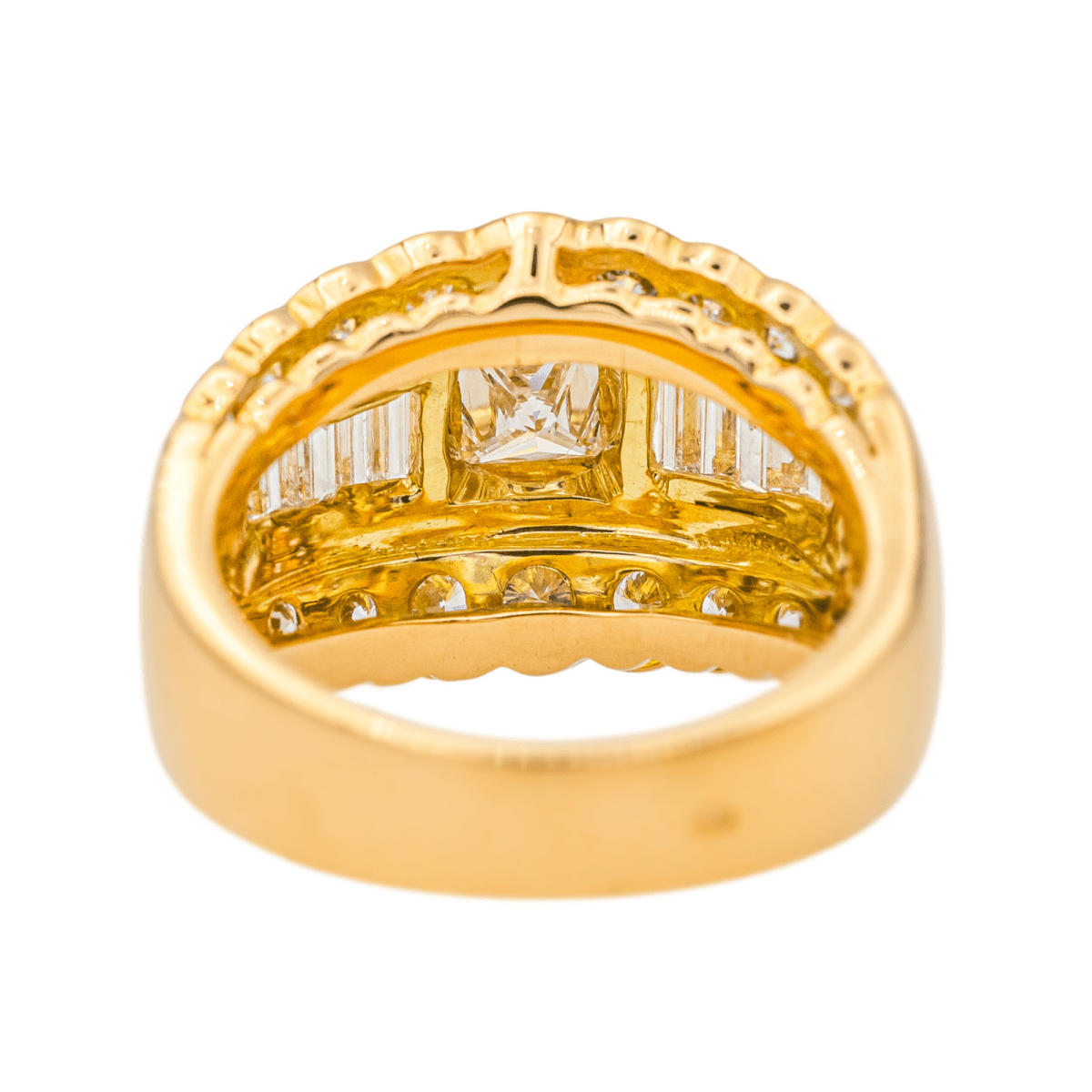 Bague Dôme en or jaune et diamants - Castafiore