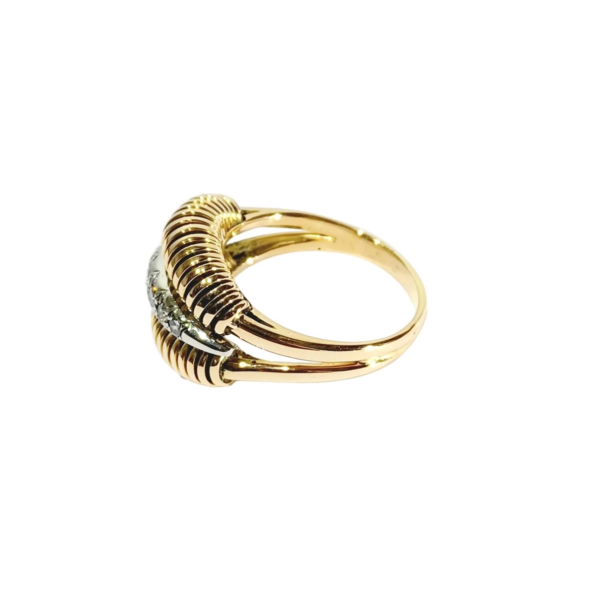 Bague Dôme en or jaune et diamants - Castafiore