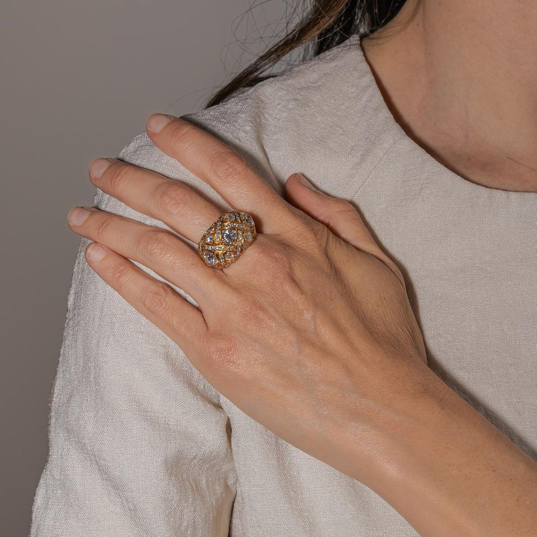 Bague Dôme en or jaune et diamants - Castafiore