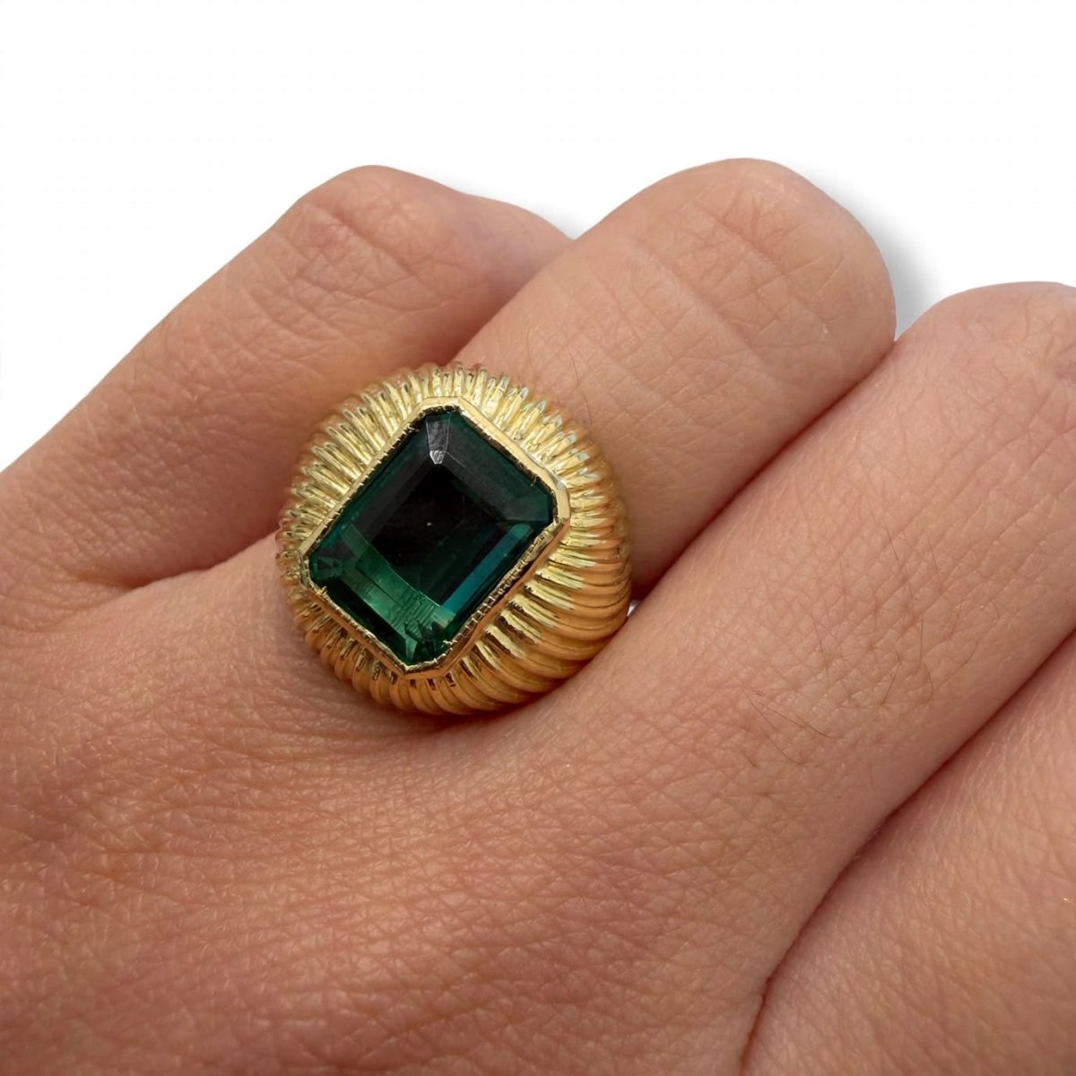 Bague Dôme en or jaune et émeraude - Castafiore