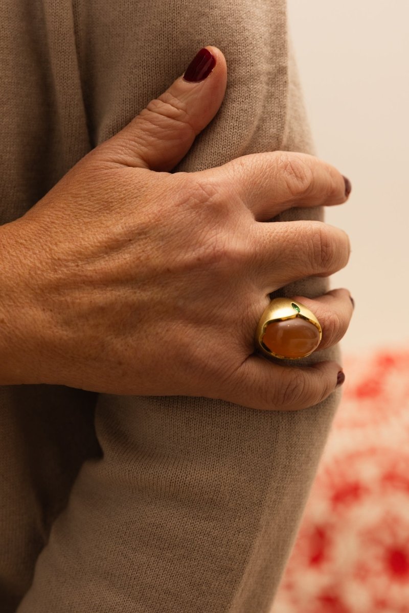 Bague Dôme en or jaune et pierre de lune - Castafiore