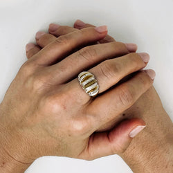 Bague Dôme en or jaune, platine et diamants - Castafiore