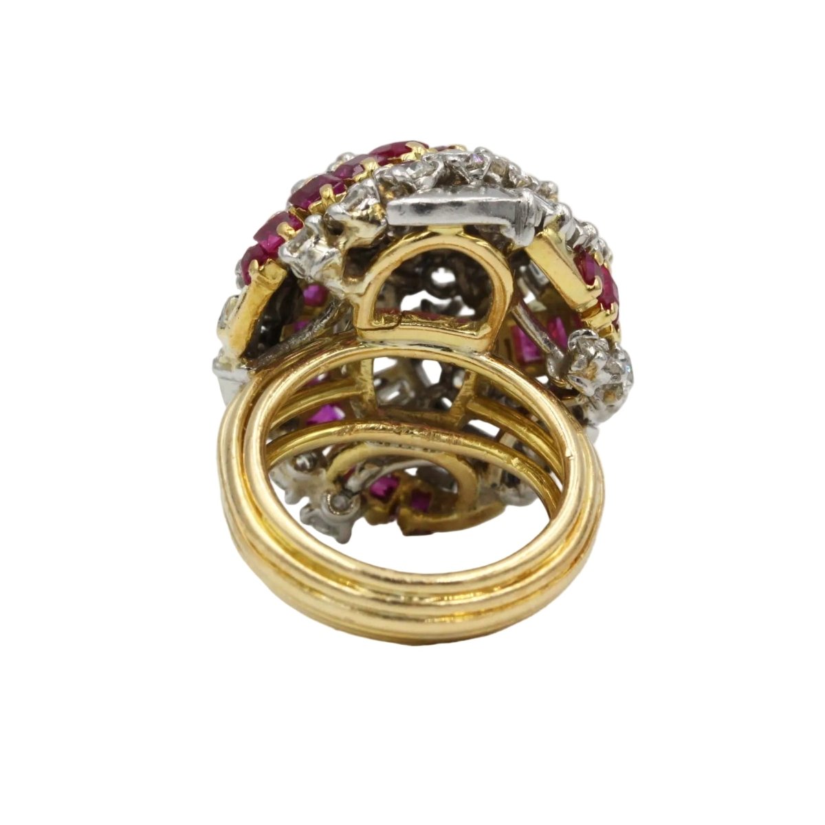 Bague Dôme en or jaune, platine, rubis et diamants - Castafiore