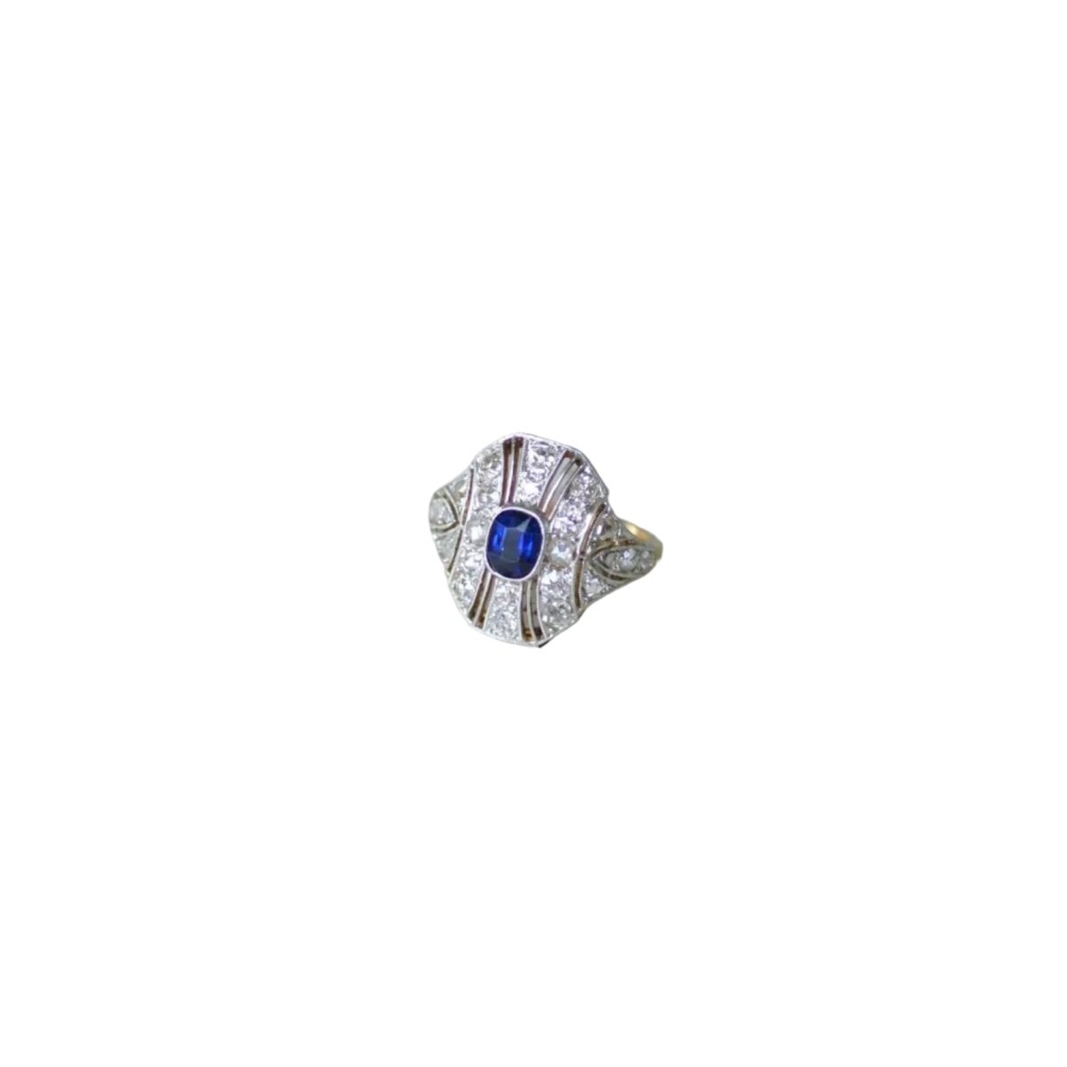 Bague Dôme en or jaune, platine, saphir, et diamants - Castafiore