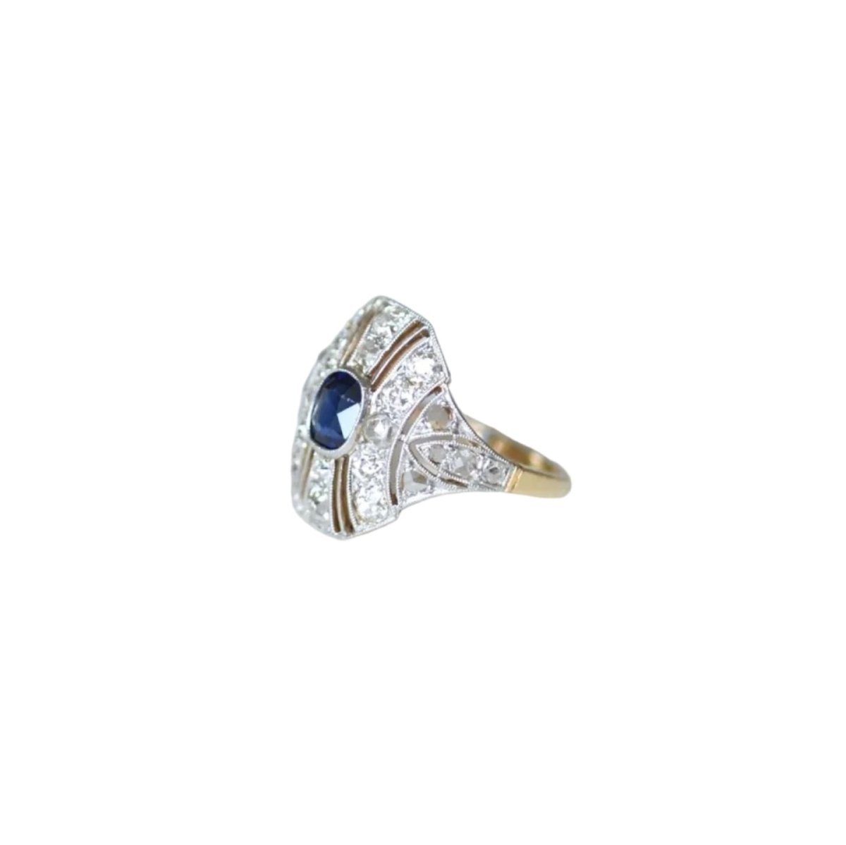 Bague Dôme en or jaune, platine, saphir, et diamants - Castafiore