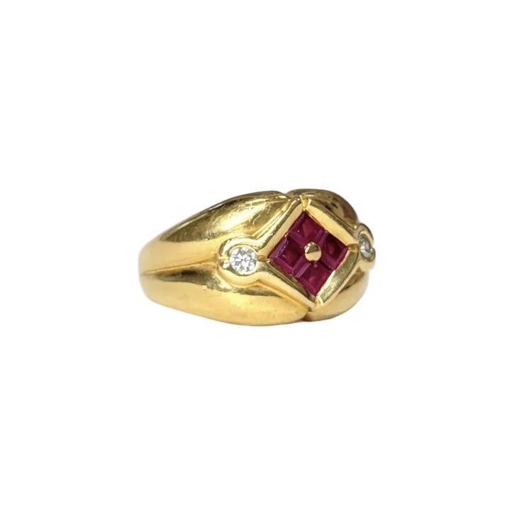 Bague Dôme en or jaune, rubis et diamants - Castafiore
