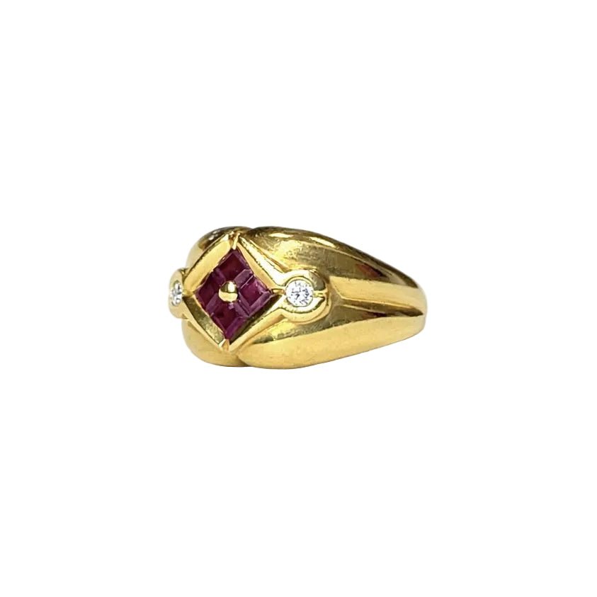 Bague Dôme en or jaune, rubis et diamants - Castafiore
