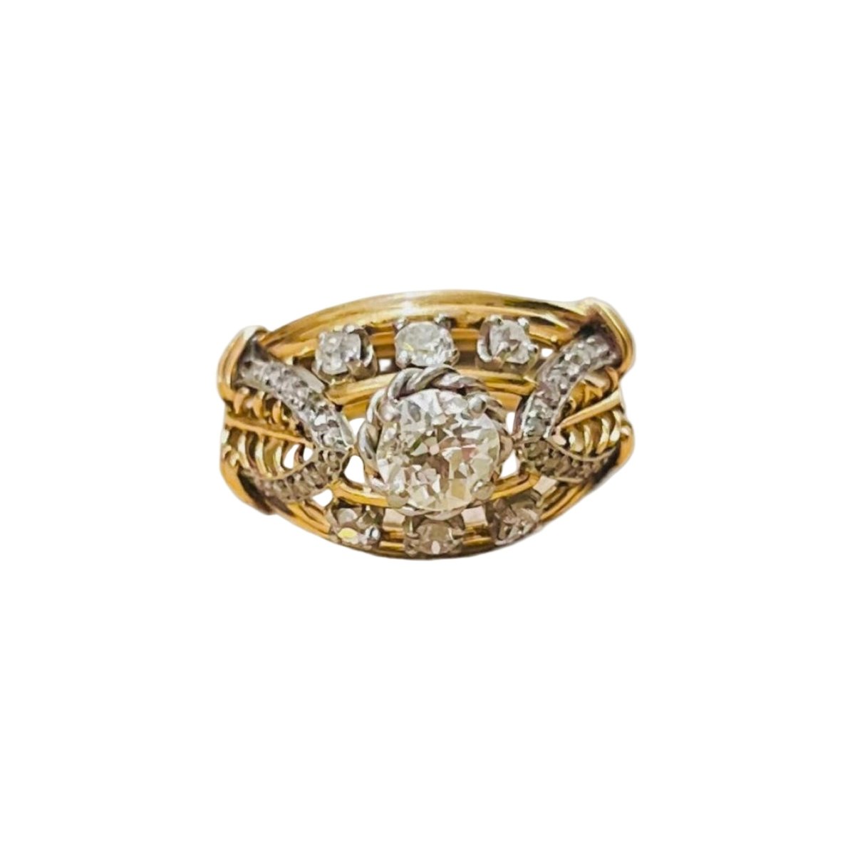 Bague Dôme en or rose et diamants - Castafiore