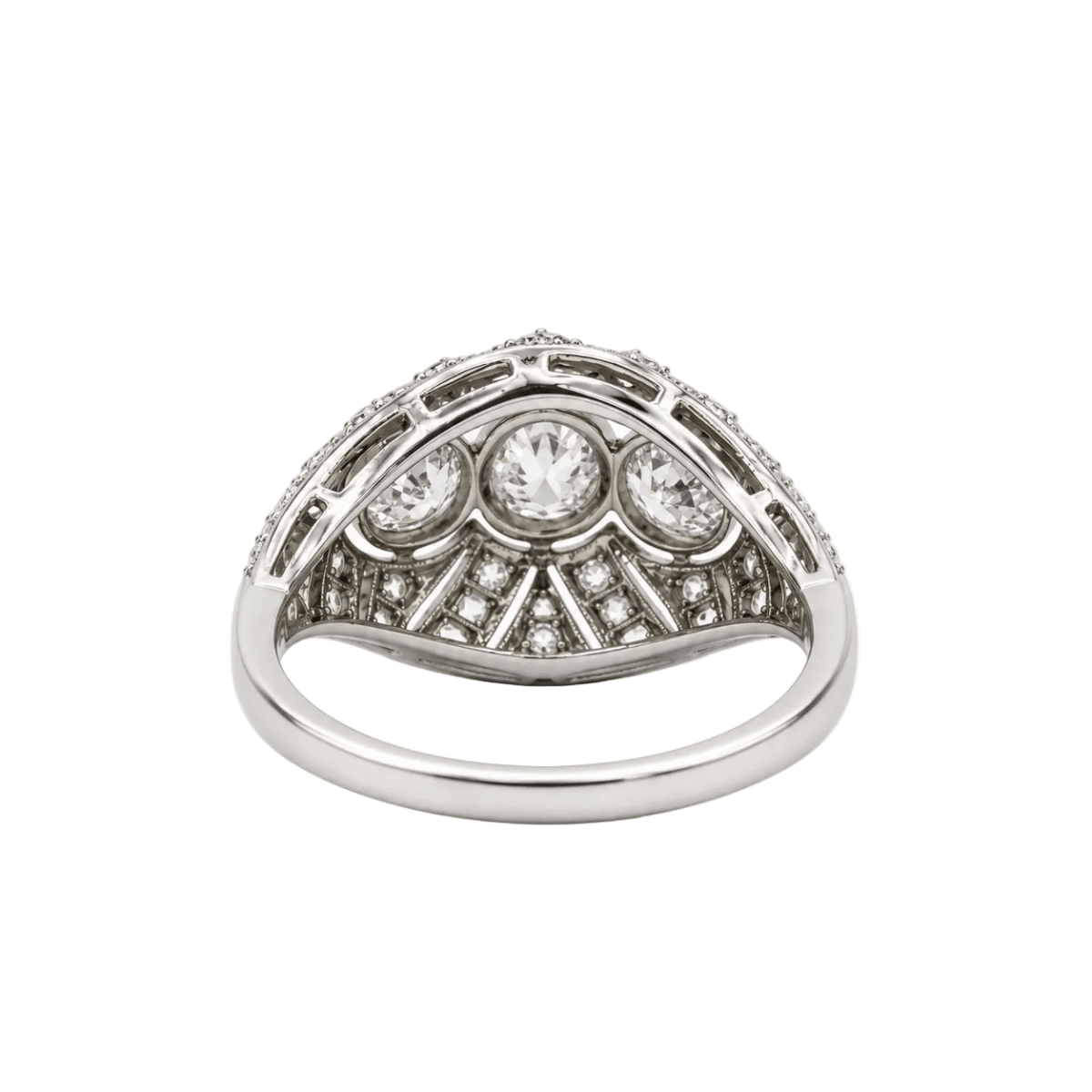 Bague Dôme en platine et diamants - Castafiore